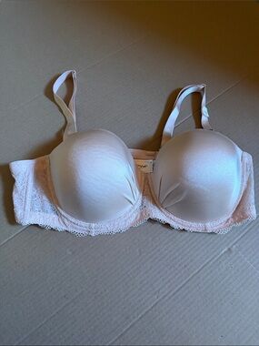 Déesse Pink Lace Trim T-Shirt Bra